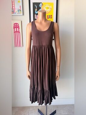 Moda International Brown Sleeveless Scoop Neck Midi Dress